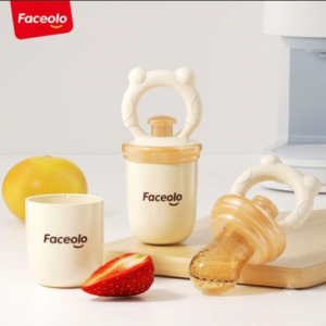Baby fruit feeder